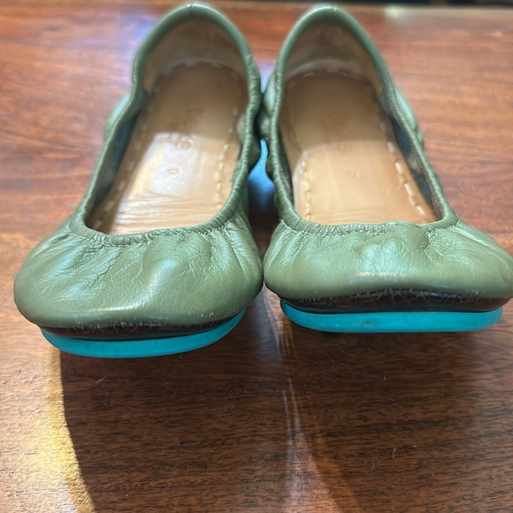 Olive Tieks Size 9 - Picture 5 of 5